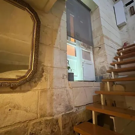 Valletta's Charming Loft شقة فاليتا